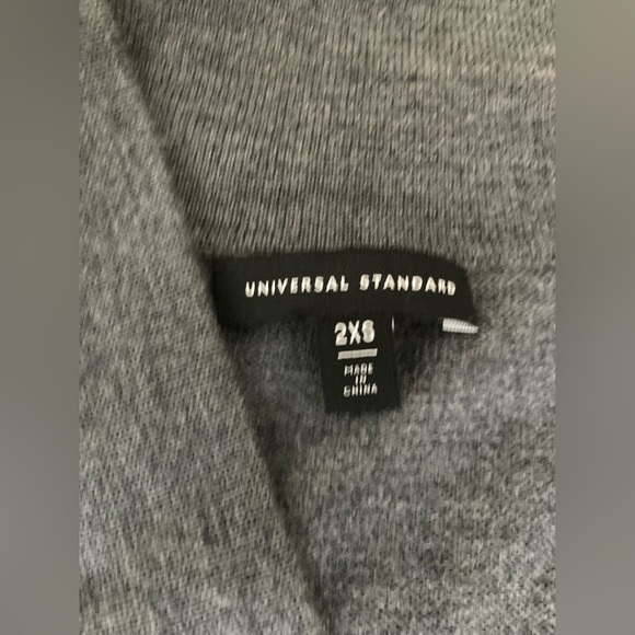 2xS (size 6-8) Universal Thread Curve Cardi in Slate - Picture 7 of 7